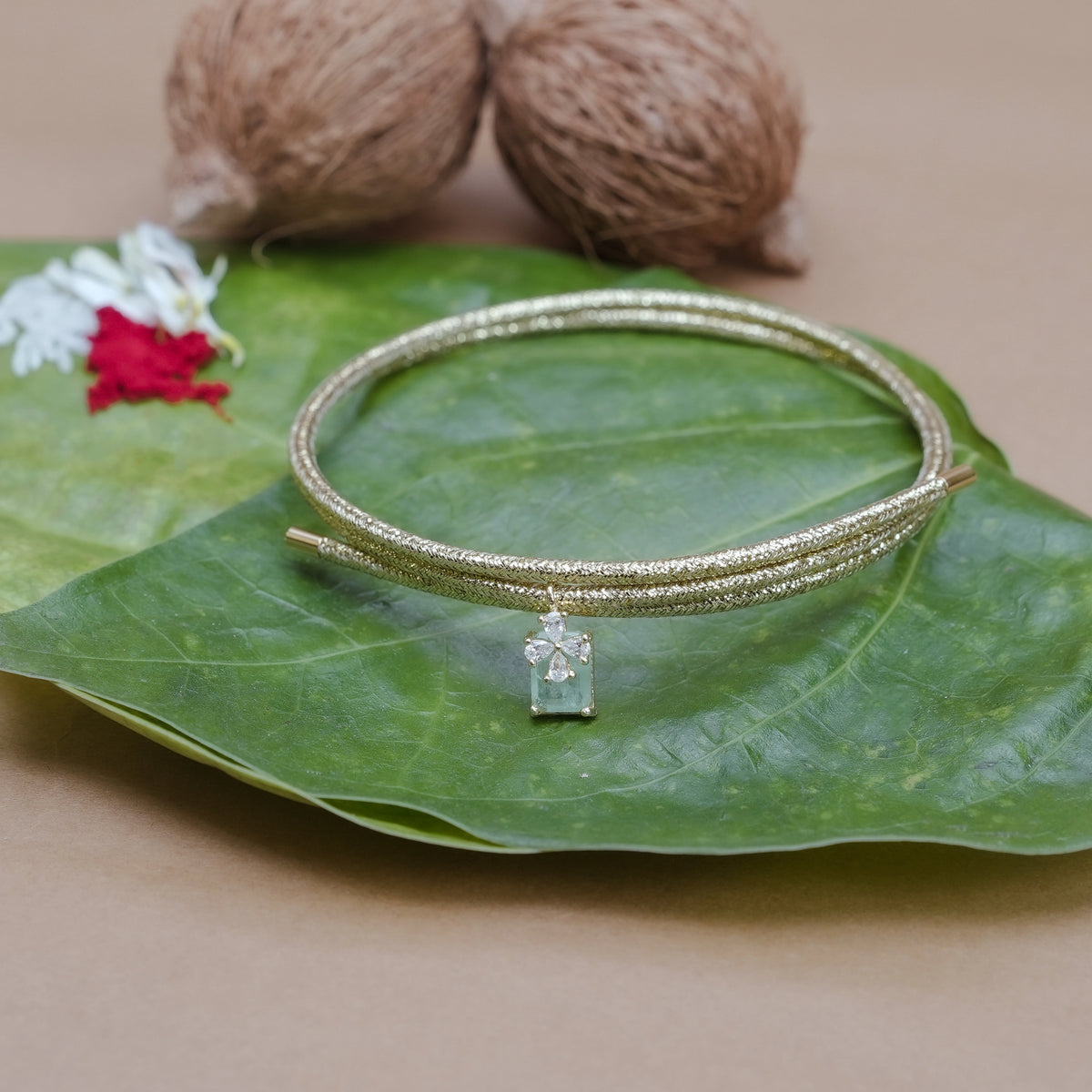 Sakhi Charm Golden Magnetic 3 in 1