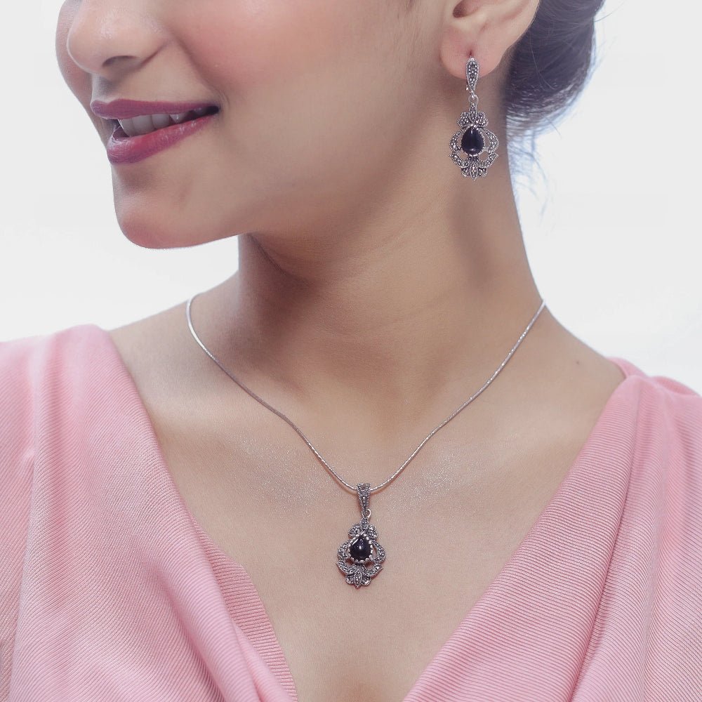 925 Silver Black Vintage Chain Pendant - 925 sterling silver pendant by Tassya Silver