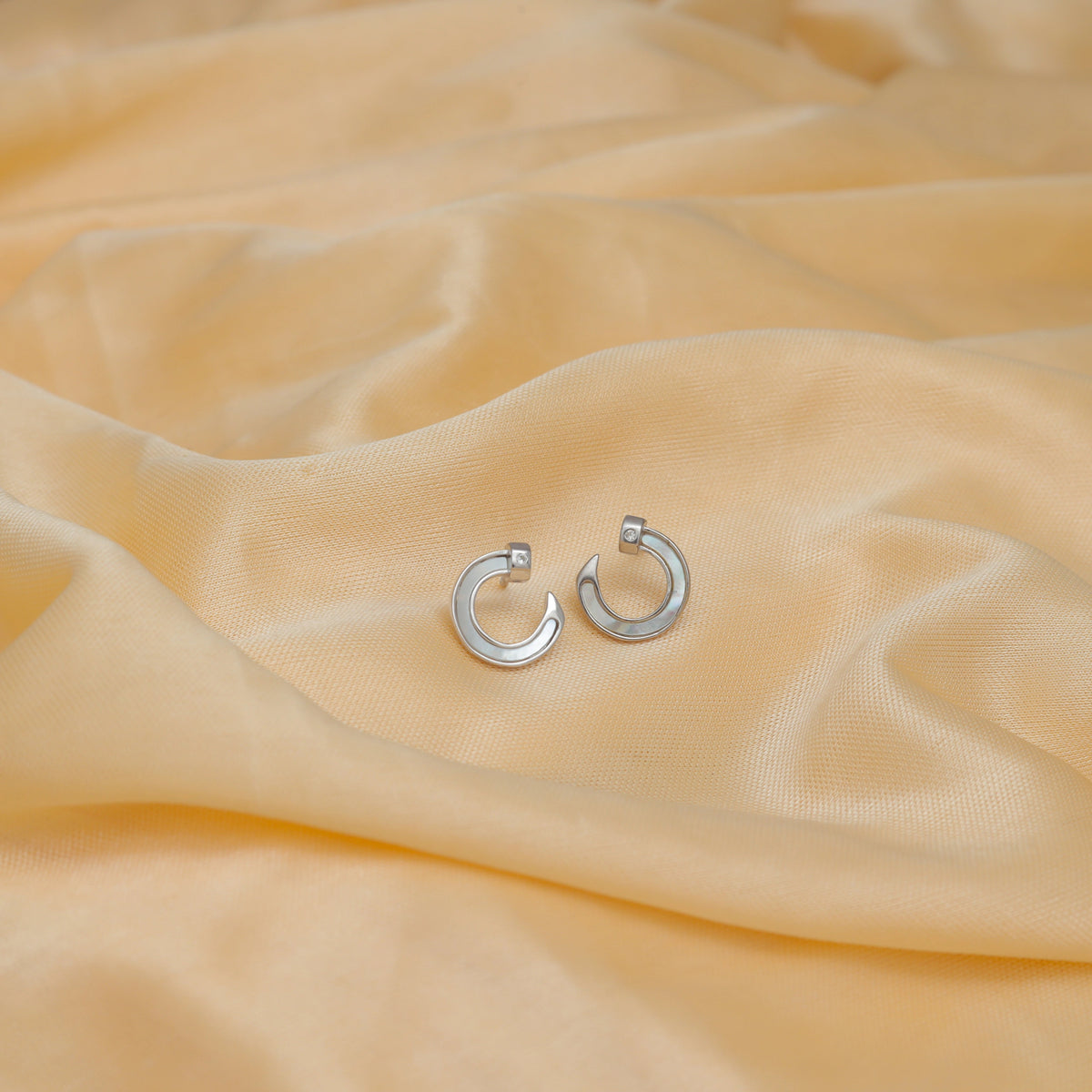 925 Silver Minimalist Curve Earrings - 925 sterling silver earrings by Tassya Silver