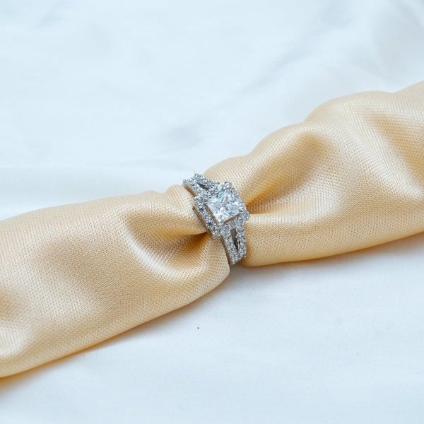 925 Silver Regal Spark Ring