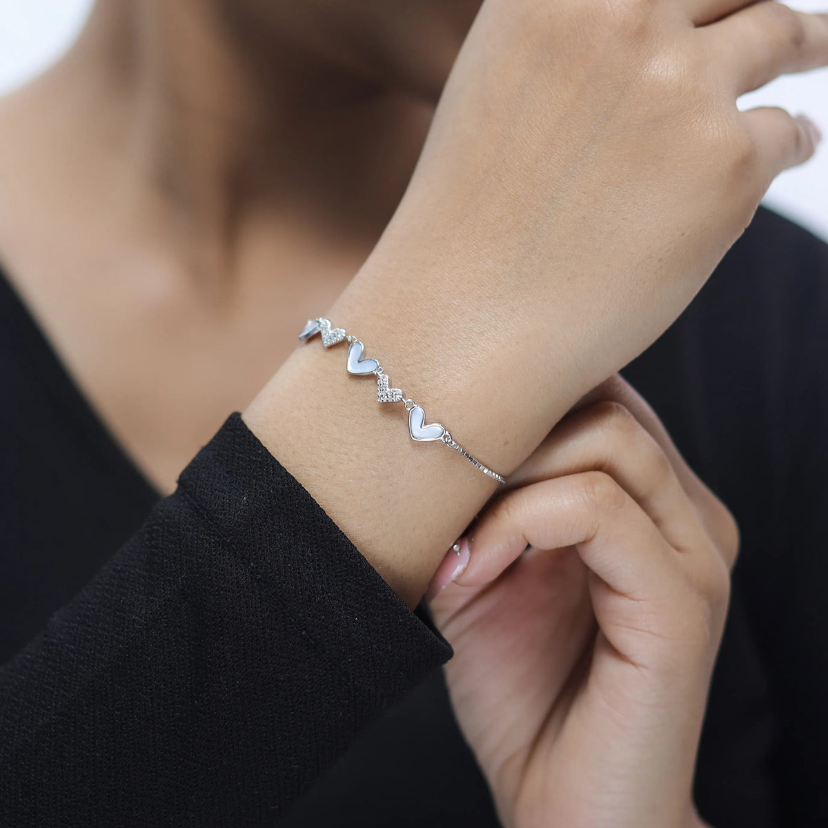 925 Silver Zigzag Heart Link Bracelet - 925 sterling silver bracelet by Tassya Silver