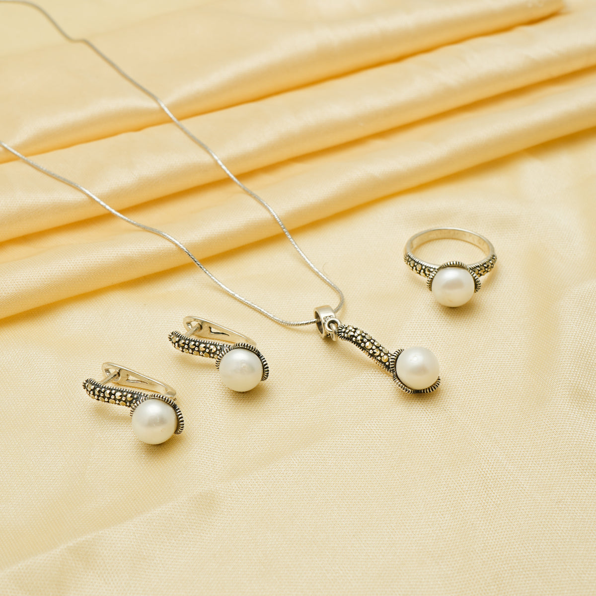 925 Silver Ivory Grace Pearl Set - 925 sterling silver jewellery set by Tassya Silver