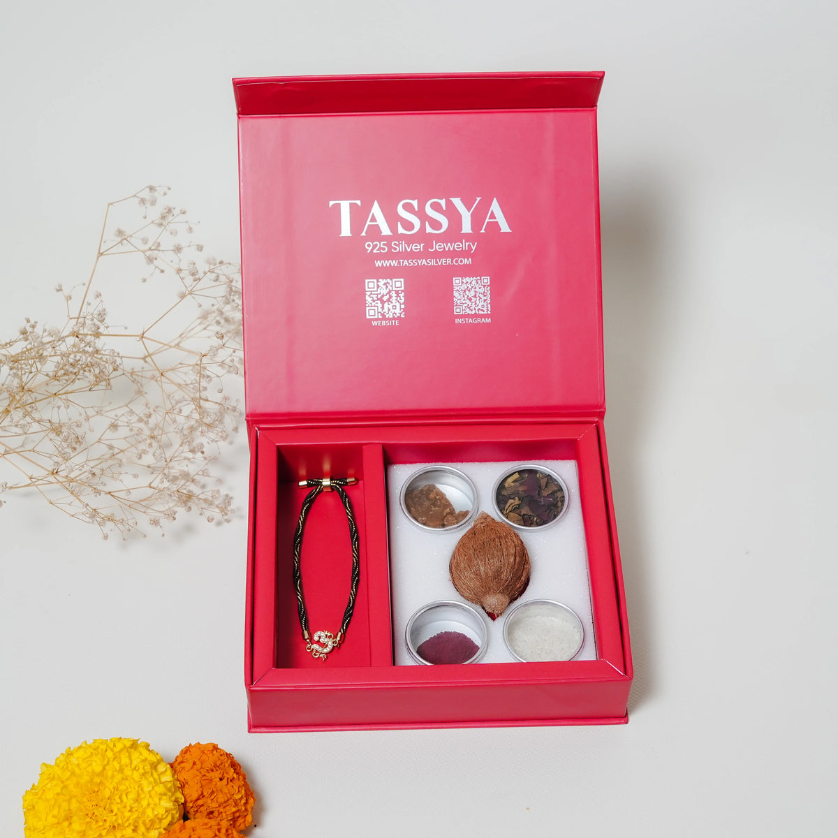 OM ARADHYA RAKHI GIFT BOX 925