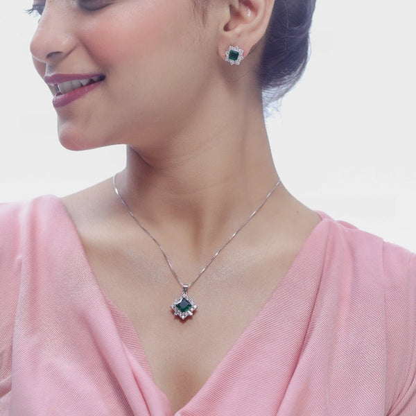 925 Silver Green Stone Chain Pendant