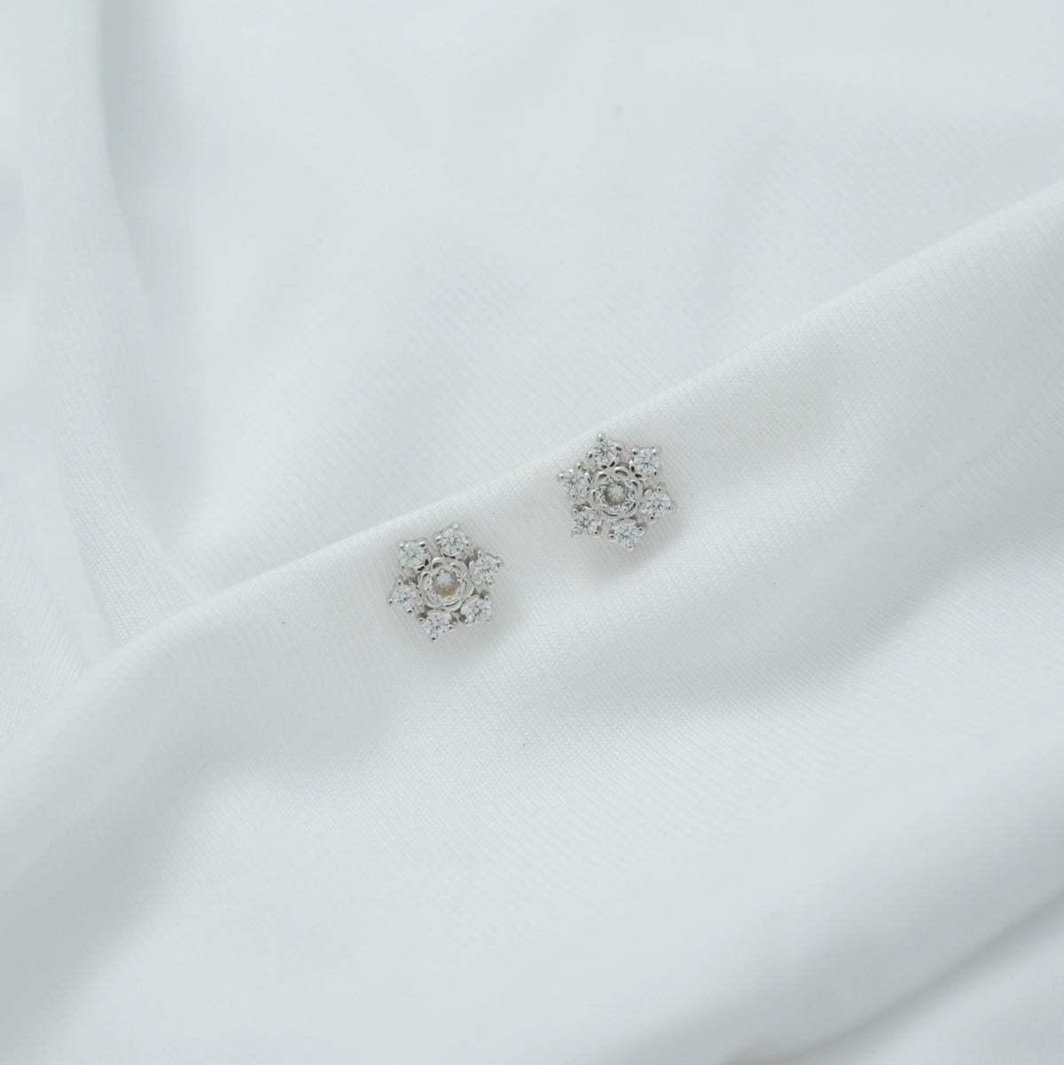 925 Silver Winter Diamond Snowflake Earrings - 925 sterling silver earrings by Tassya Silver