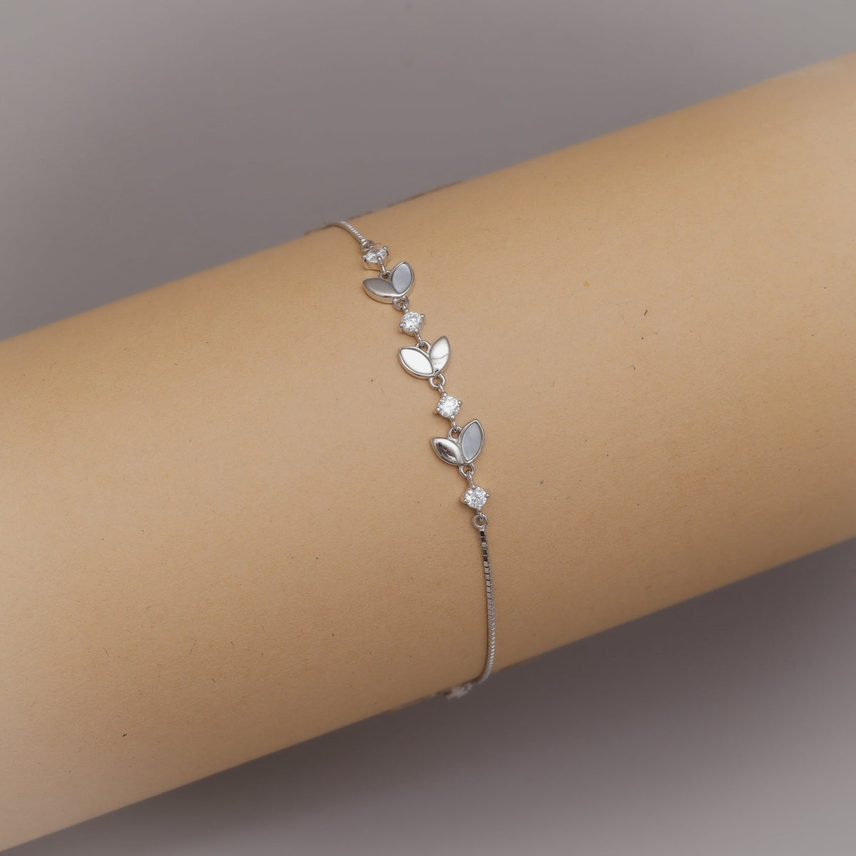 925 Silver Leafy Elegance Bracelet - 925 sterling silver bracelet by Tassya Silver