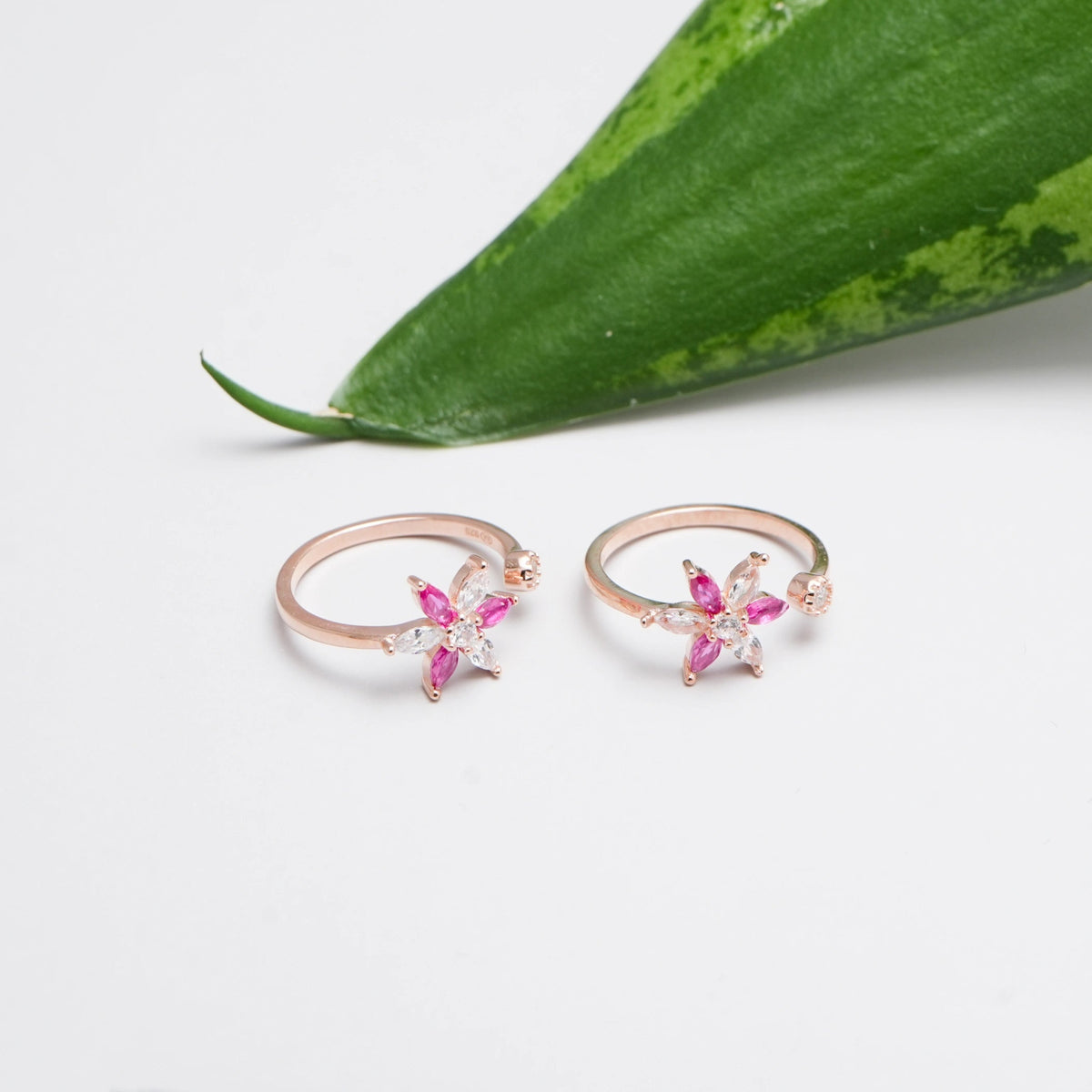 925 Silver Petal Kiss Toe Rings (Pack of 2) - 925 sterling silver ring by Tassya Silver