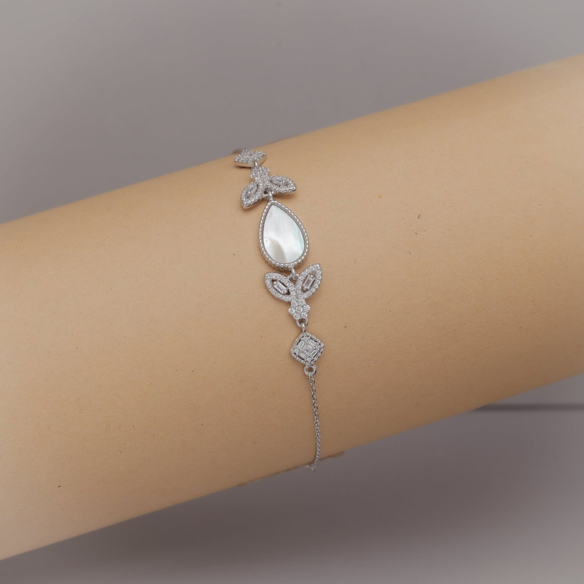 925 Silver Teardrop Sparkle Bracelet - 925 sterling silver bracelet by Tassya Silver